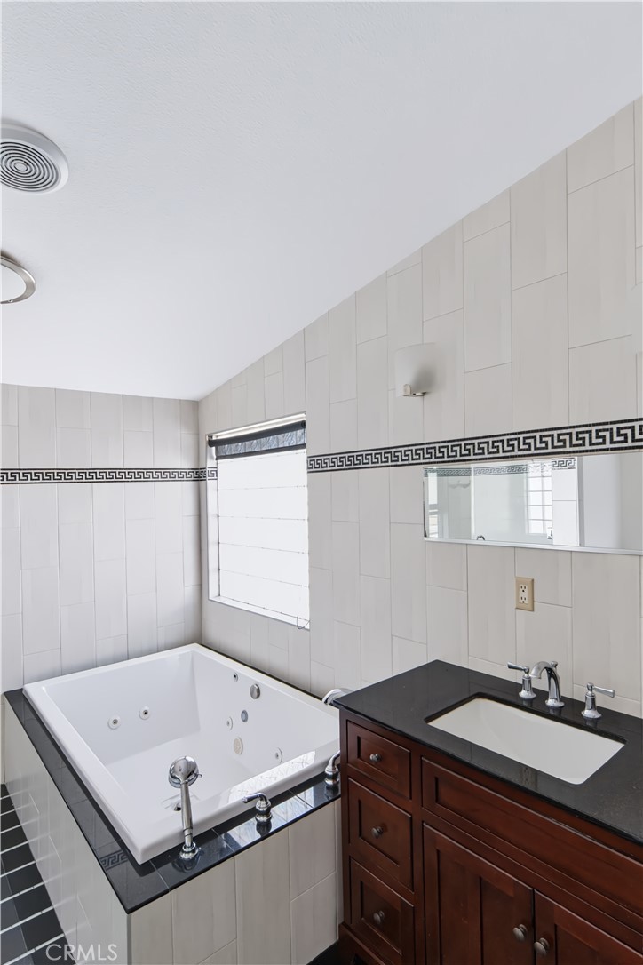 20701 Beach Boulevard 65 Property Photo 13