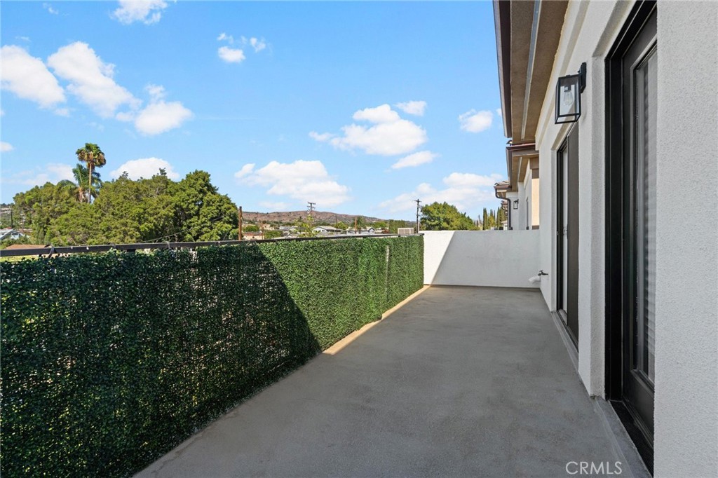 341 S Cypress Street Property Photo 14