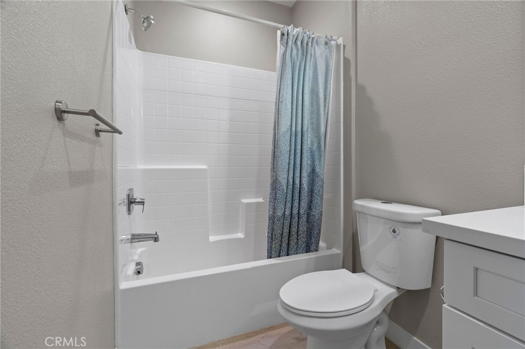 341 S Cypress Street Property Photo 21