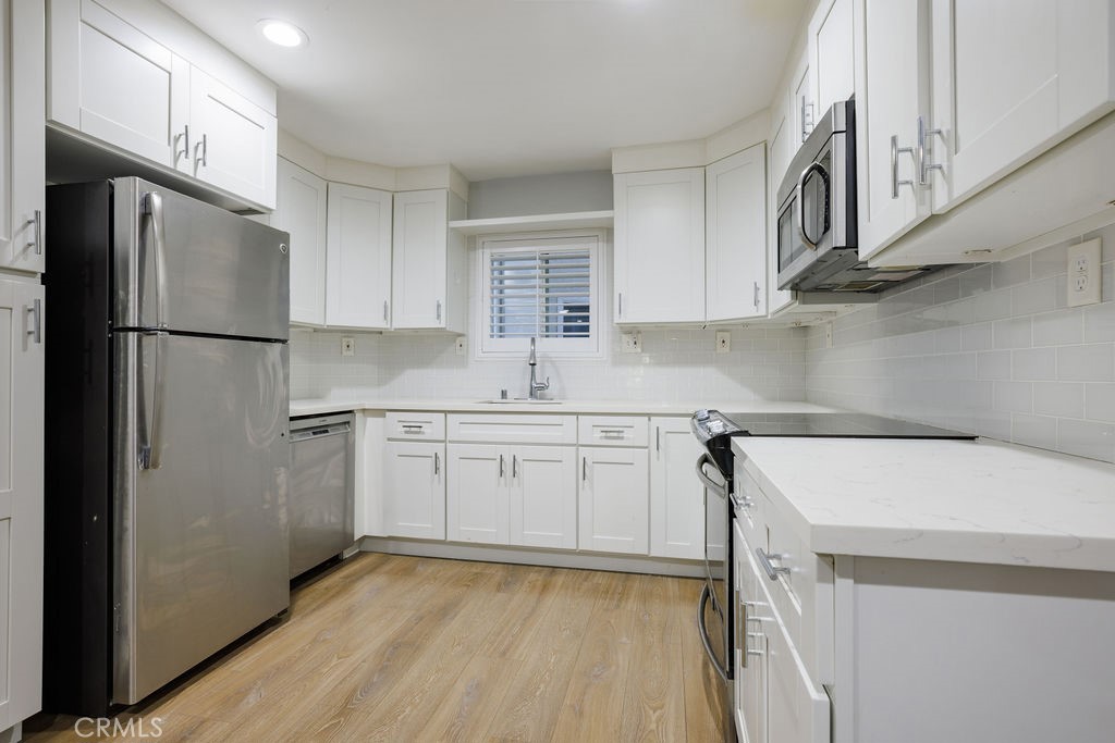 1108 Camino Real 308 Property Photo 4