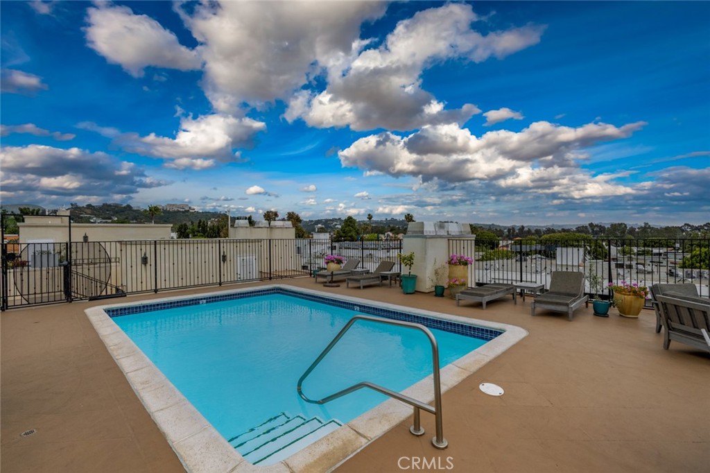 11740 W Sunset Boulevard 14 Property Photo
