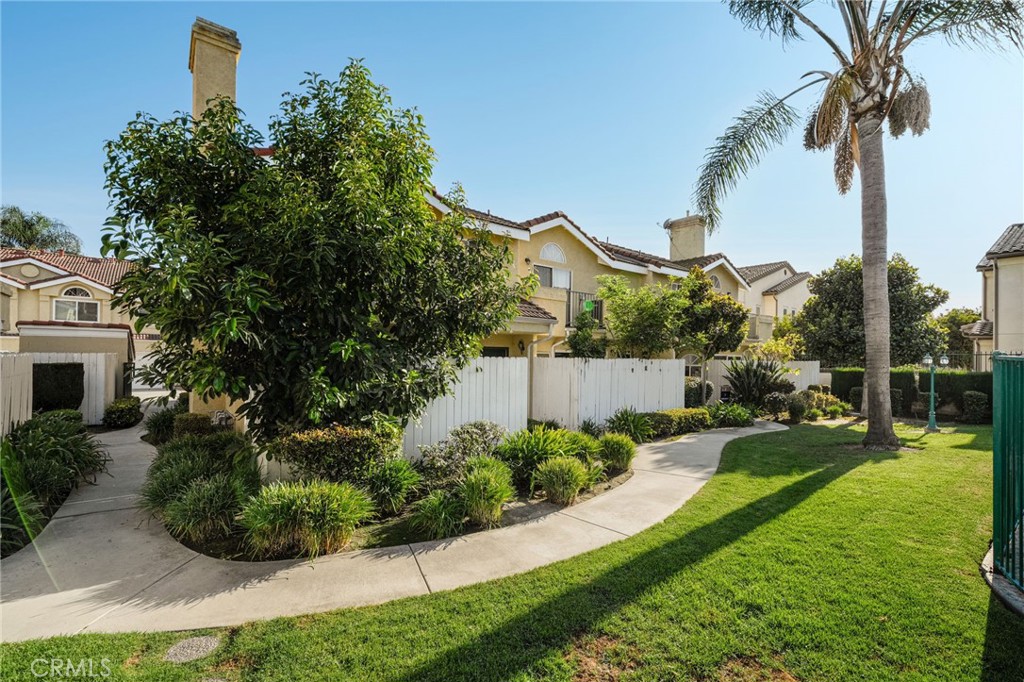 11463 1/2 Excelsior Drive Property Photo 4