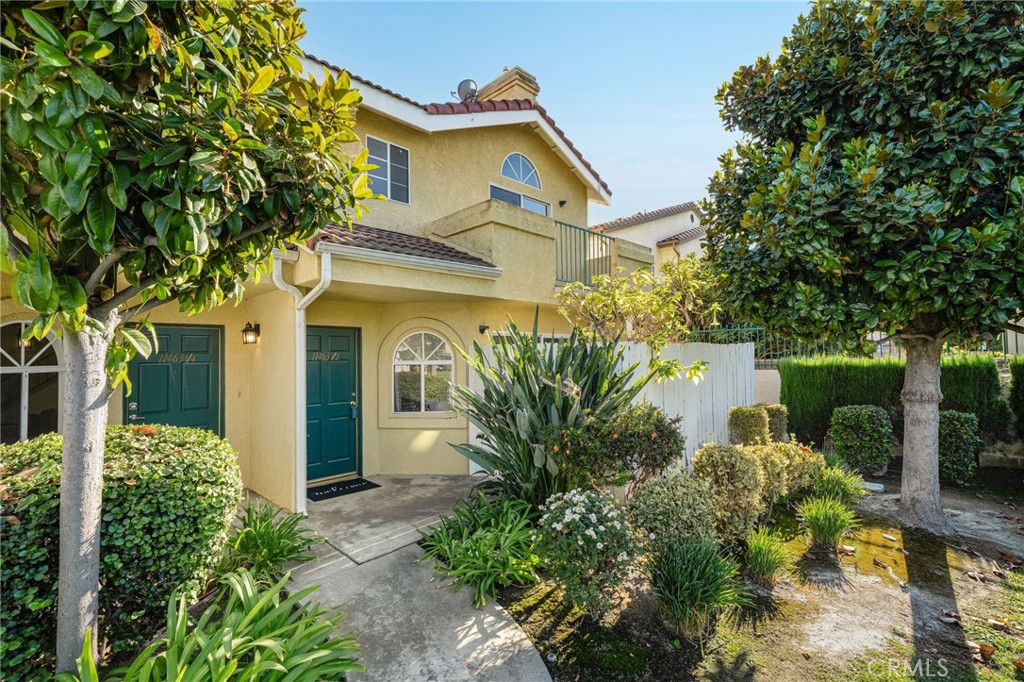 11463 1/2 Excelsior Drive Property Photo 5