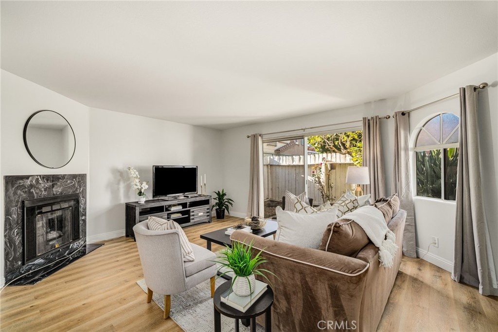 11463 1/2 Excelsior Drive Property Photo 8