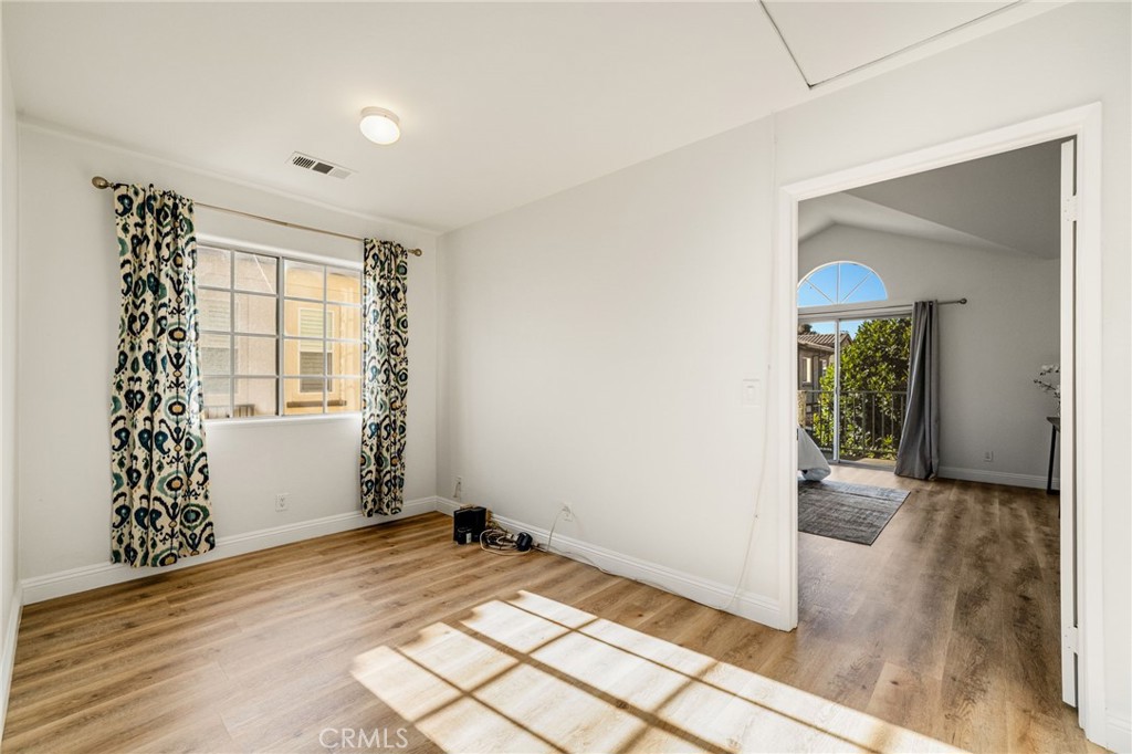 11463 1/2 Excelsior Drive Property Photo 15