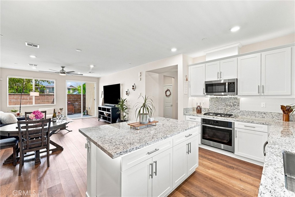 3661 Basanite Avenue Property Photo 18
