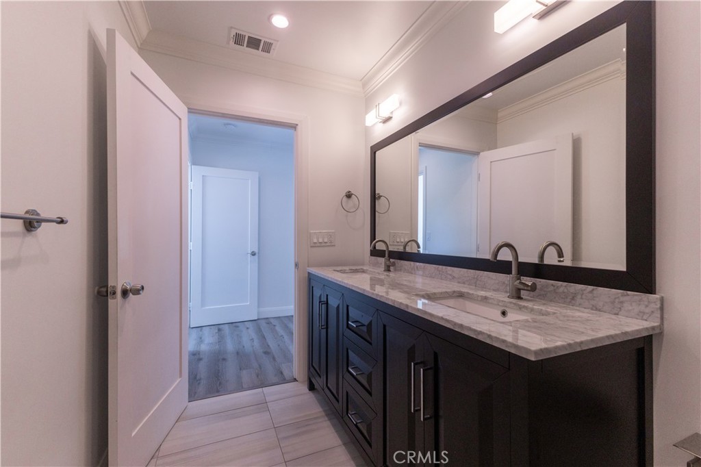 18816 Superior St Property Photo 21