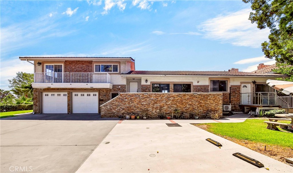 880 Gartel Property Photo 1