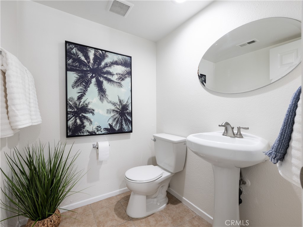 212 Mayfair Property Photo 12