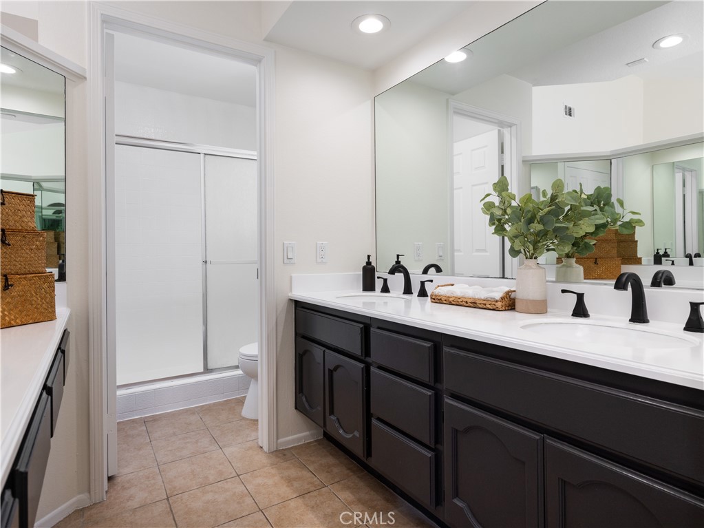 212 Mayfair Property Photo 19