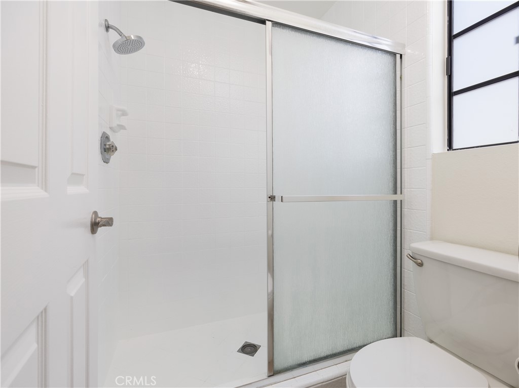 212 Mayfair Property Photo 20