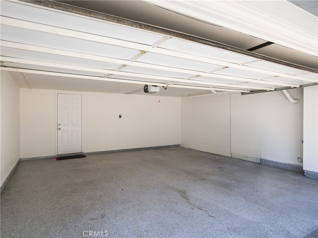 212 Mayfair Property Photo 28