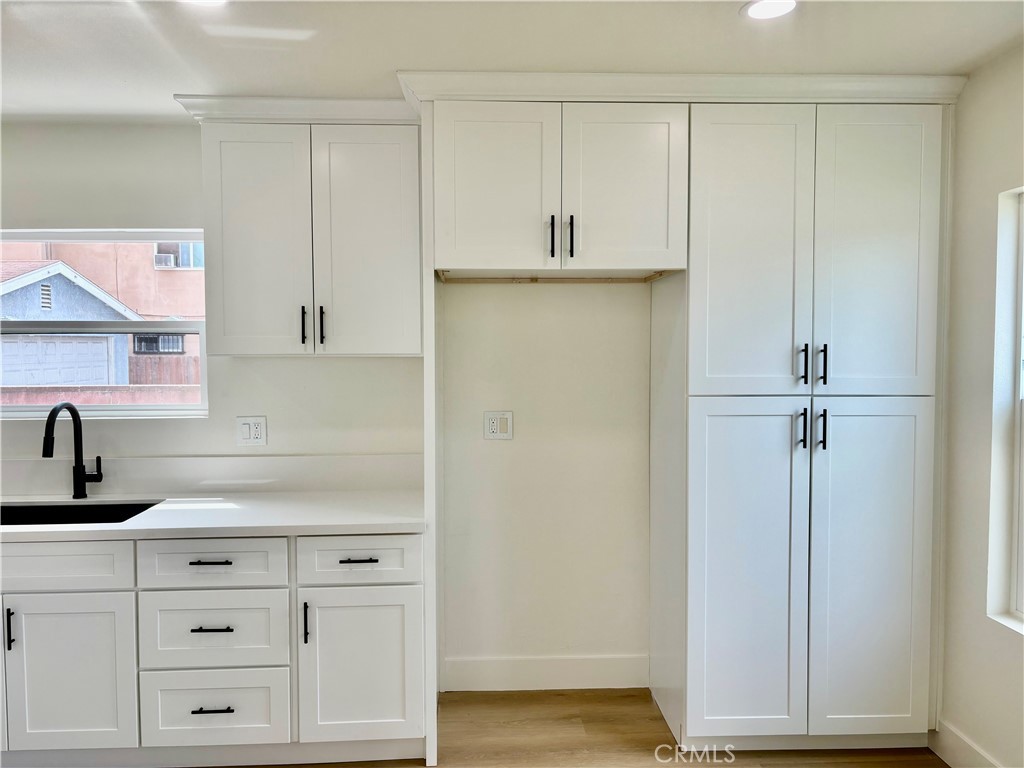 6308 Albany Street Property Photo 6