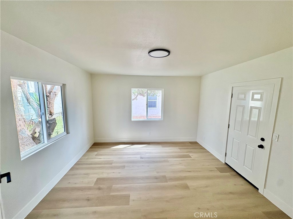 6308 Albany Street Property Photo 8