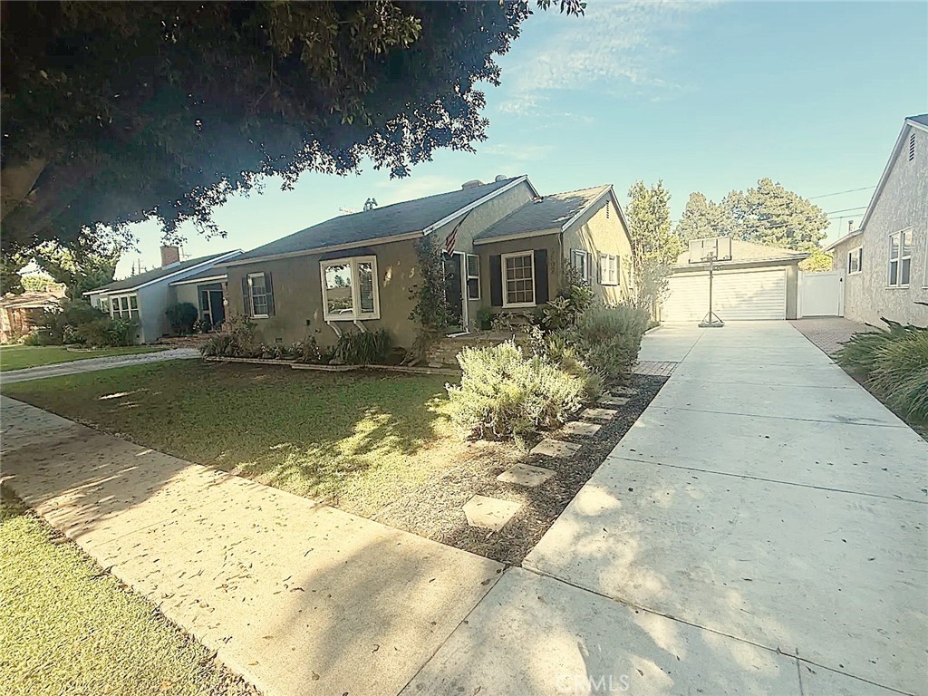 3502 Heather Road Property Photo 1