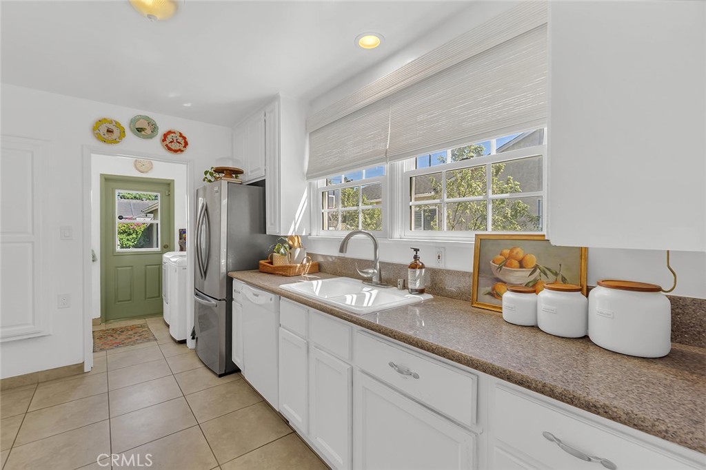 3502 Heather Road Property Photo 13