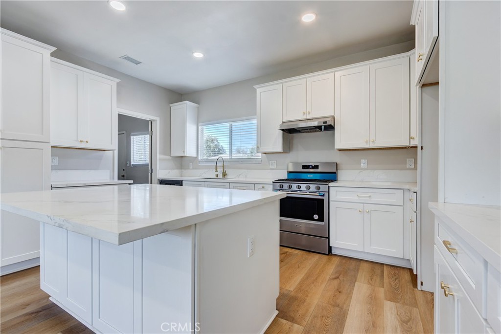 1615 Eastford Property Photo 14