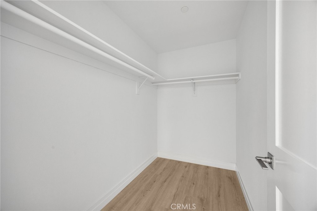 2140 N California Property Photo 22