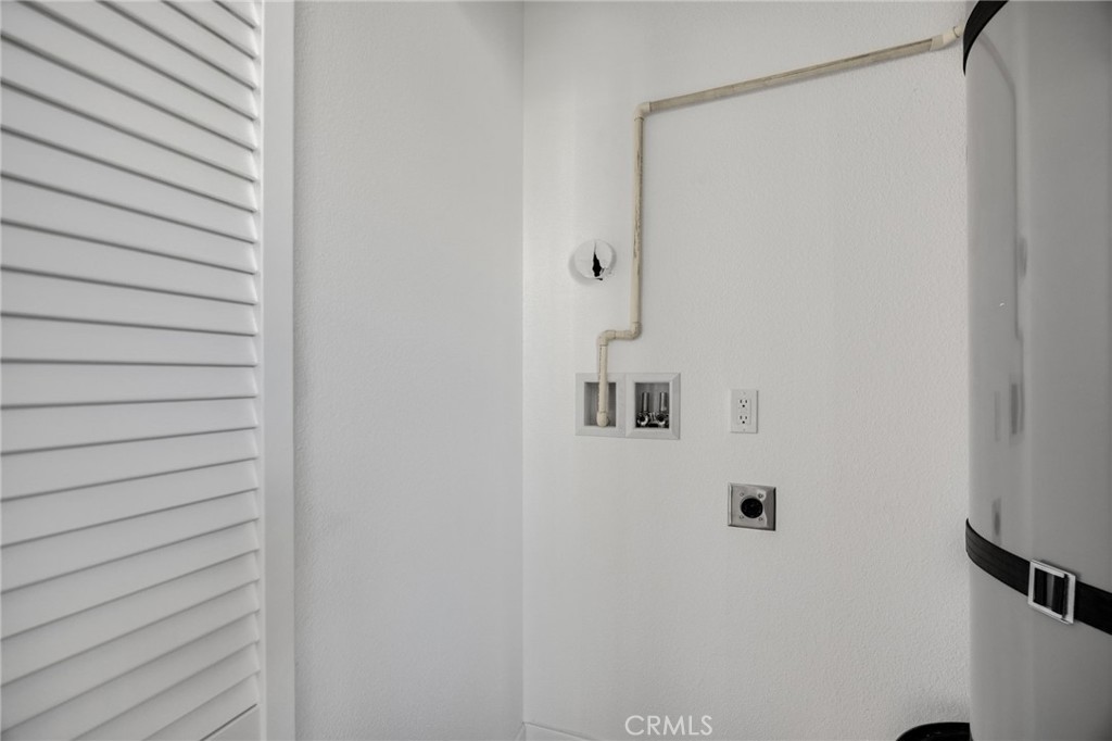 2140 N California Property Photo 27