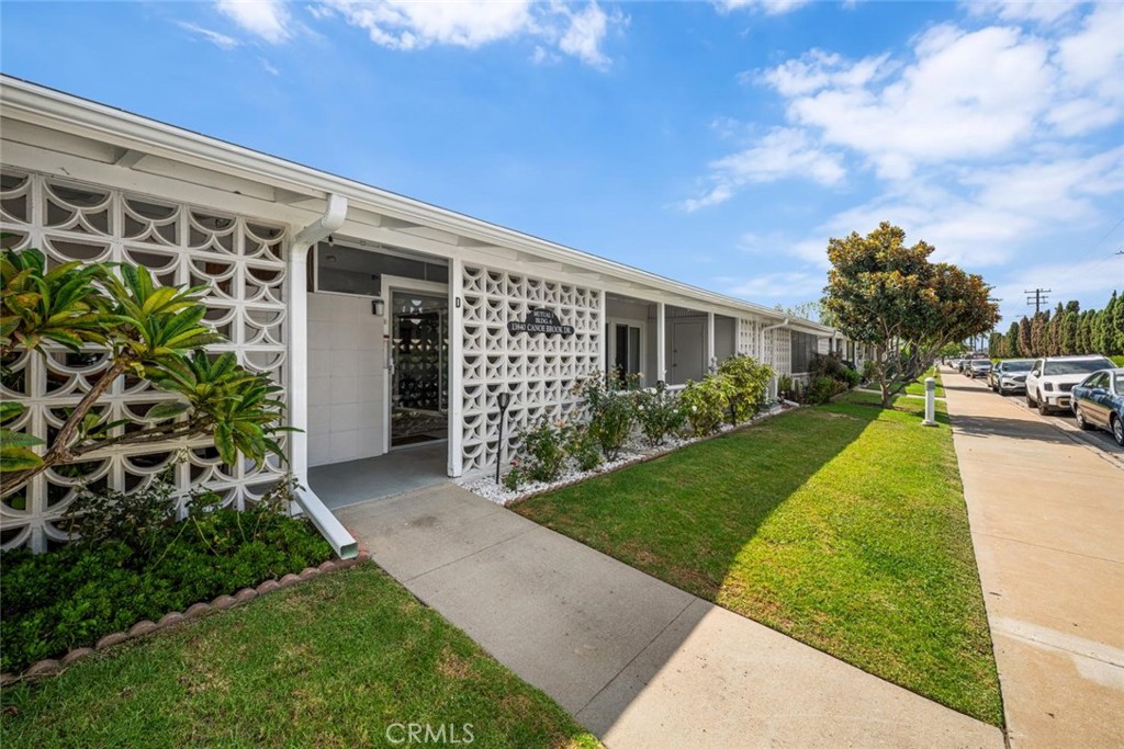 13840 Canoe Brook Drive 6D Property Photo 1