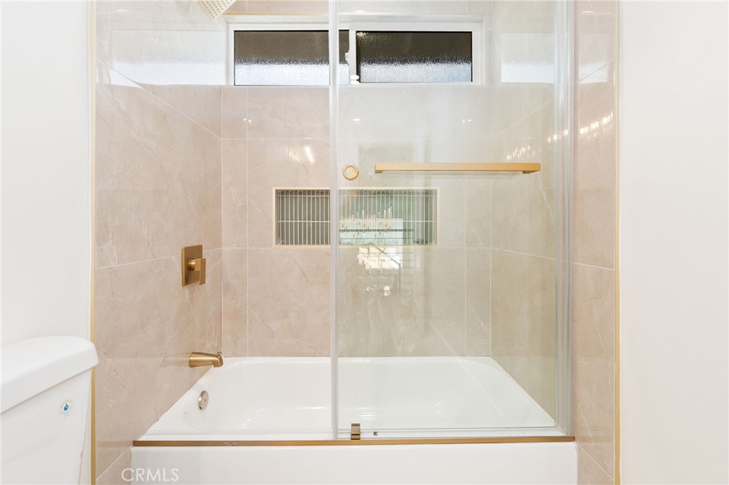 8032 Lancashire Circle Property Photo 27