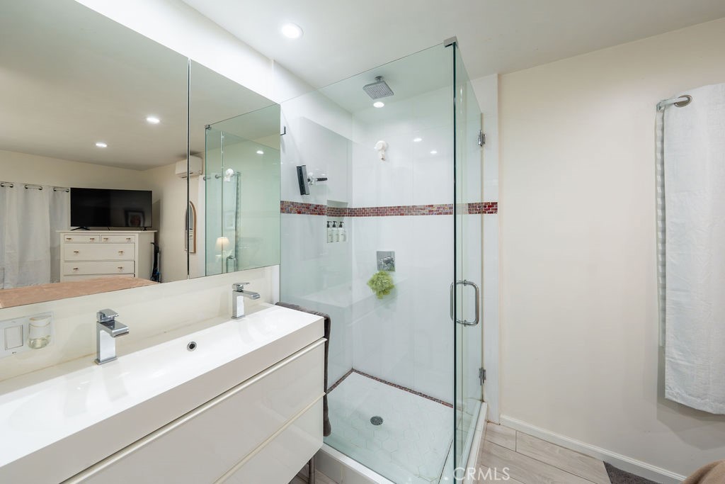 1301 Seward Property Photo 21