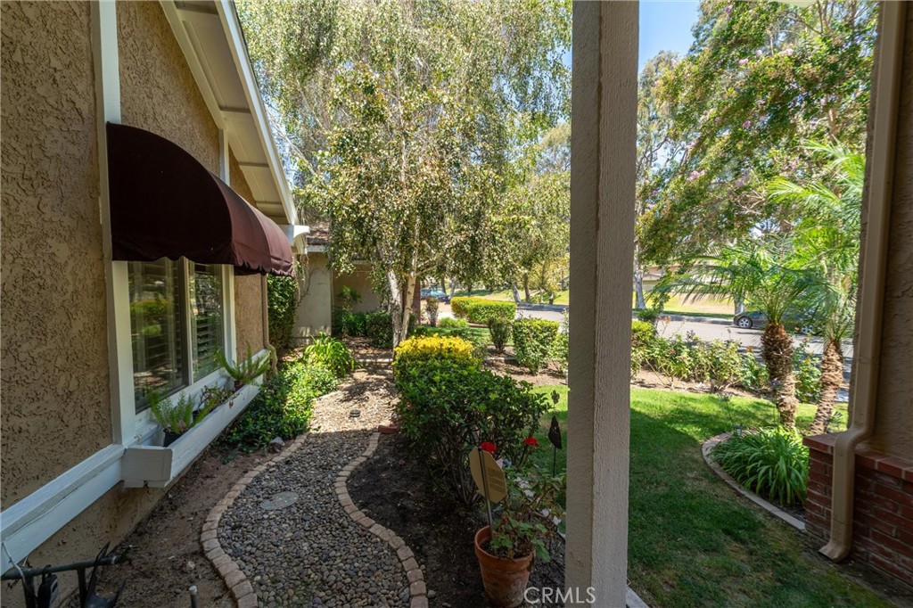 5911 Kingsbriar Property Photo 6