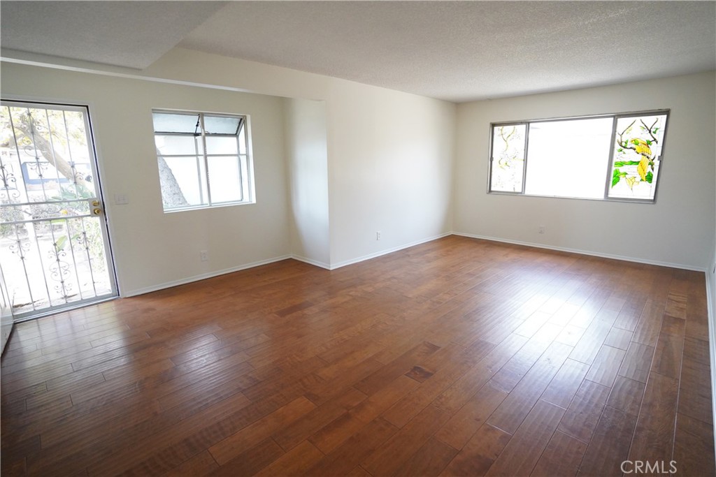11814 Mayes Drive Property Photo 4
