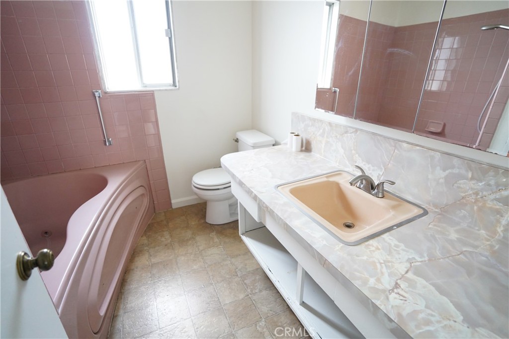 11814 Mayes Drive Property Photo 13