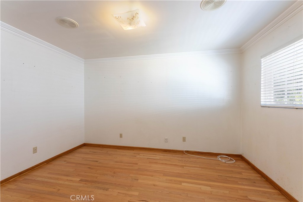 1306 W 25th Property Photo 25