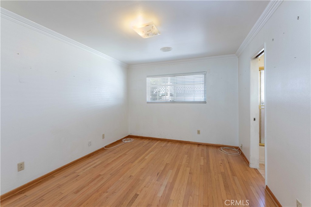 1306 W 25th Property Photo 27