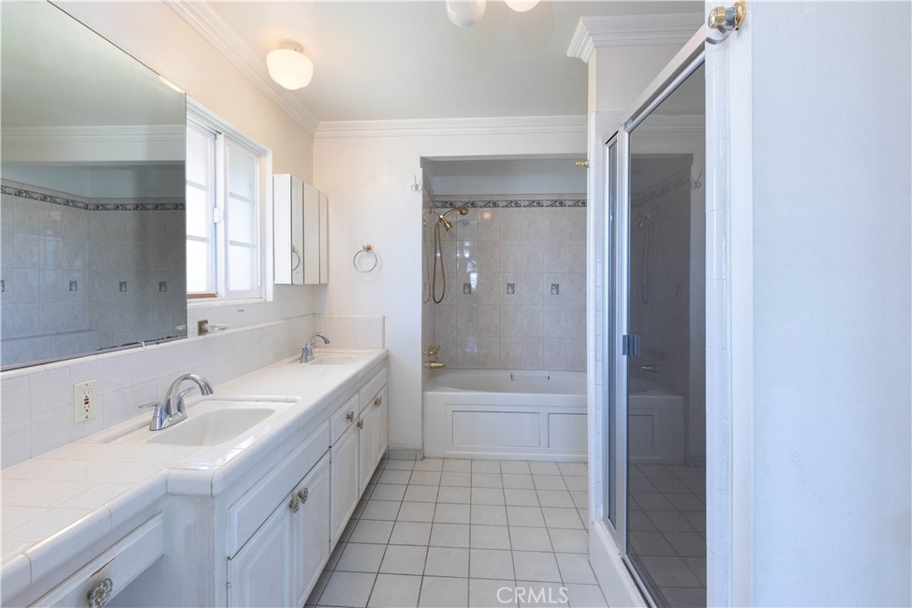 1306 W 25th Property Photo 30