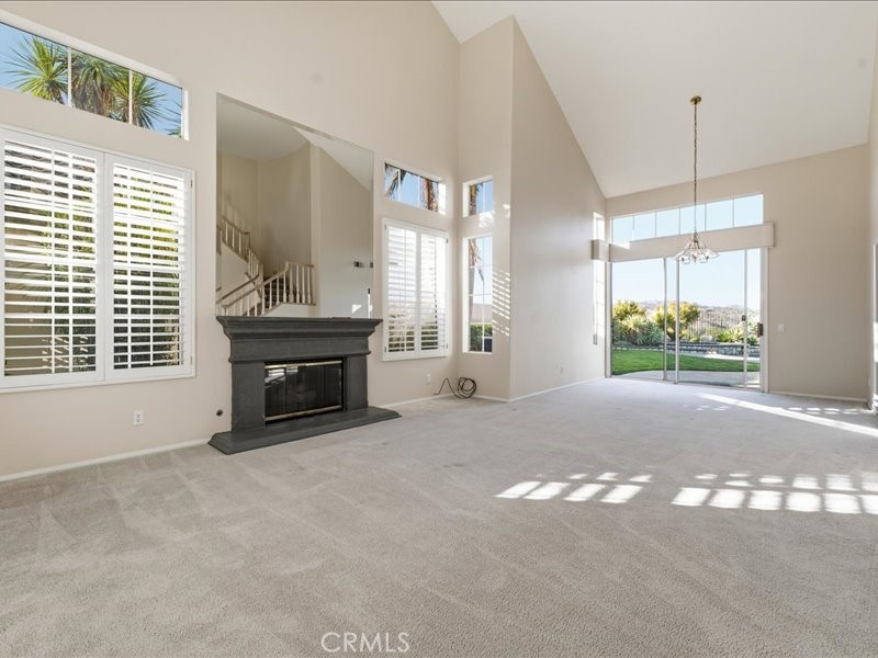 8331 E Hillsdale Property Photo 4