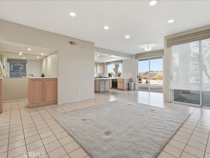 8331 E Hillsdale Property Photo 16