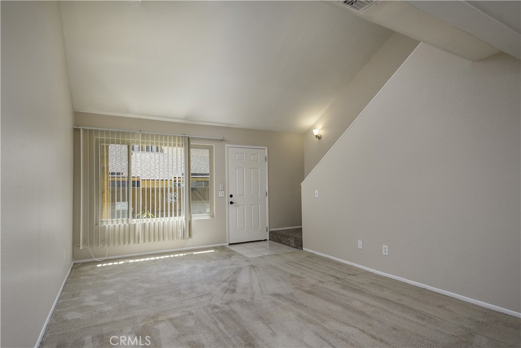 435 W 9th E1 Property Photo 2