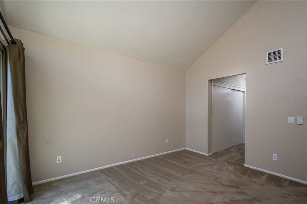 435 W 9th E1 Property Photo 8