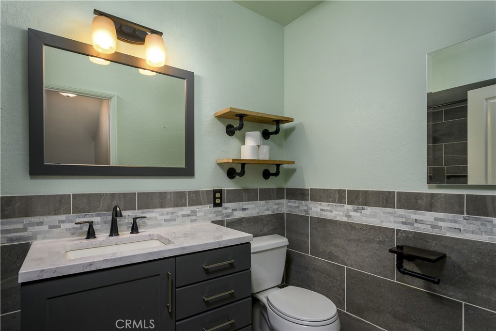 435 W 9th E1 Property Photo 13