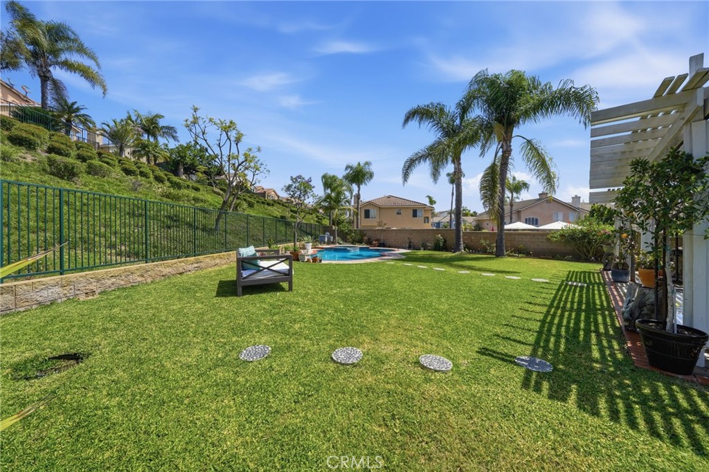 16233 Fieldcrest Court Property Photo 26