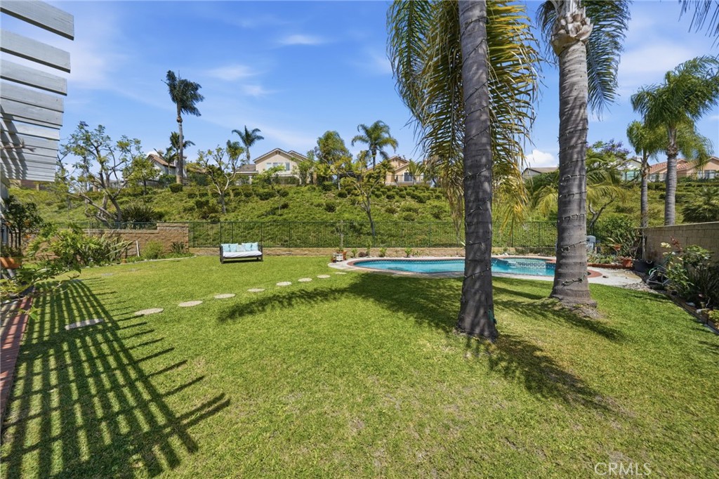 16233 Fieldcrest Court Property Photo 28