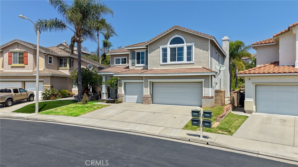 16233 Fieldcrest Court Property Photo 32