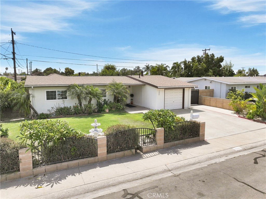 1284 E Florida Property Photo 3