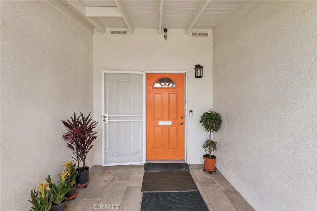 1284 E Florida Property Photo 4
