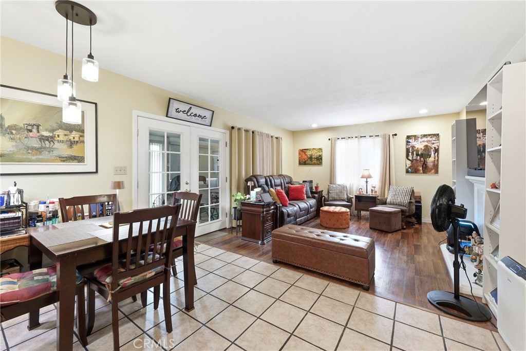 1284 E Florida Property Photo 7