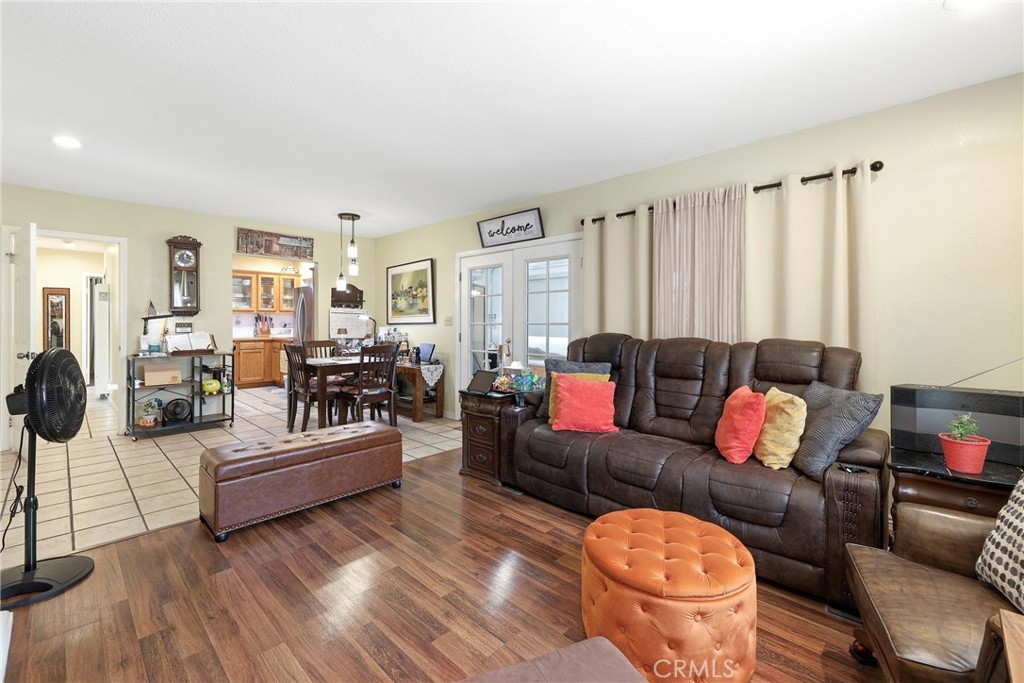 1284 E Florida Property Photo 9