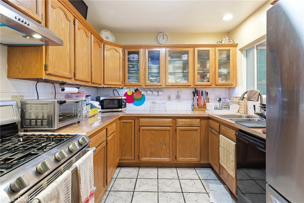 1284 E Florida Property Photo 13