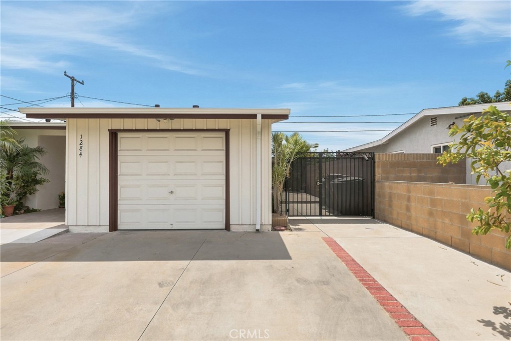1284 E Florida Property Photo 42