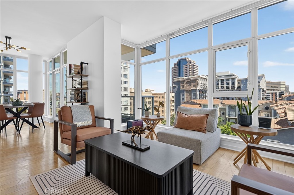 411 W Seaside 601