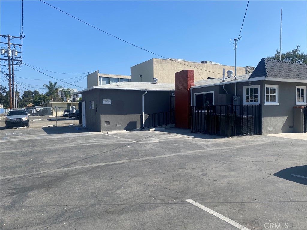 621 S Harbor Boulevard Property Photo 6