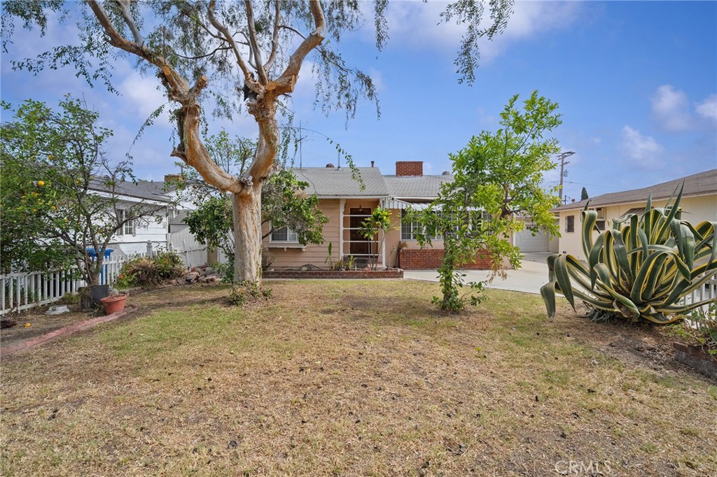 9319 Cecilia Property Photo 2