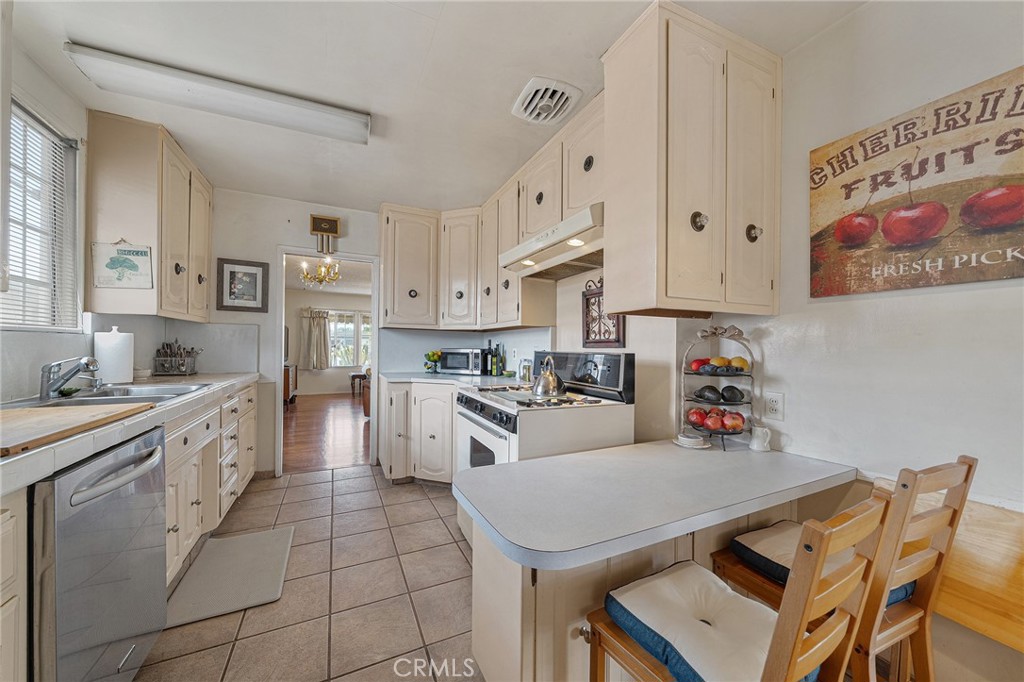 9319 Cecilia Property Photo 11